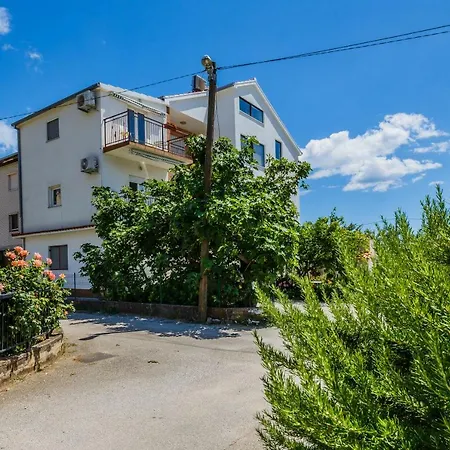 Apartment Mila Kastela