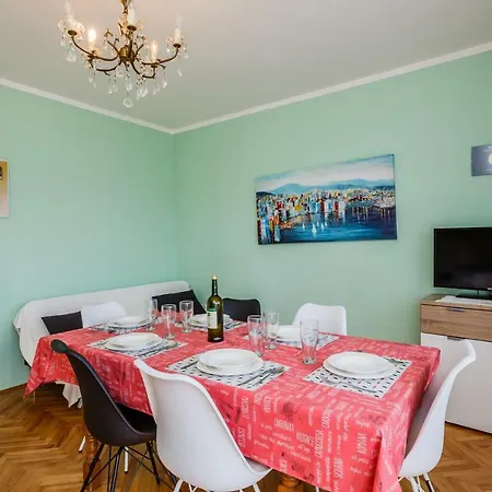 Apartment Mila Kastela