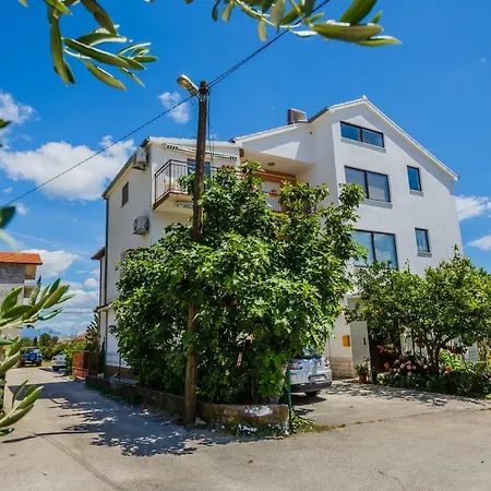 Mila Apartament *
